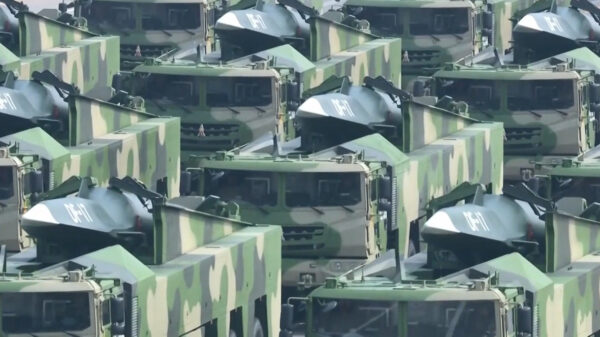 Volksrepubliek China viert 70ste verjaardag met parade vol militair machtsvertoon