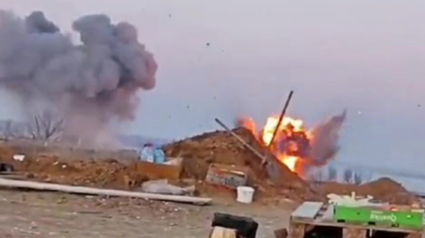 Oekraïense soldaten proberen Russische raketten met geweren neer te halen