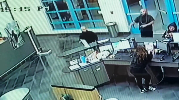 Video: het moment dat de aanvallers van Tekashi 6ix9ine de sportschool binnenkwamen