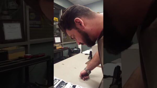 Man komt erachter dat hij een drieling krijgt