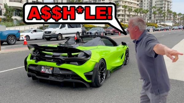 Pissige omstander is HE-LE-MAAL klaar met oorverdovende herrie van McLaren