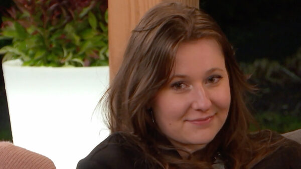 Madelief wordt super-ongemakkelijk van de vraag "wat ze zou doen als hij haar zou kussen"