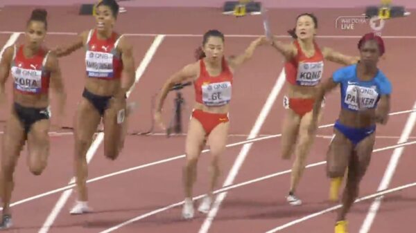Chinees estafetteteam gediskwalificeerd na bizarre wissel op het WK atletiek in Doha