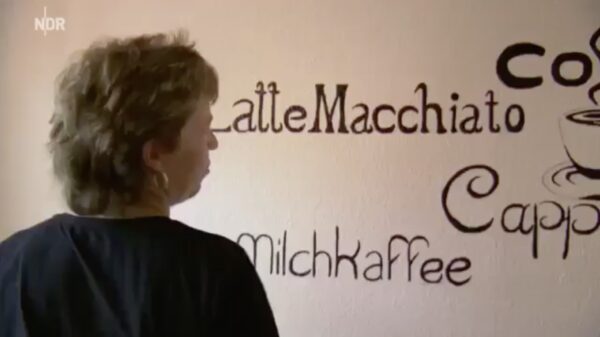 Eva heeft een guitig ontwerpje gevonden en die heeft ze op haar muur gekwakt