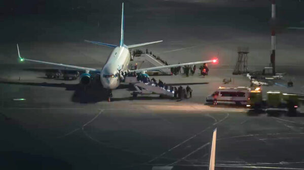 Schiphol ondanks strenge beveiliging nog steeds zo lek als een mandje