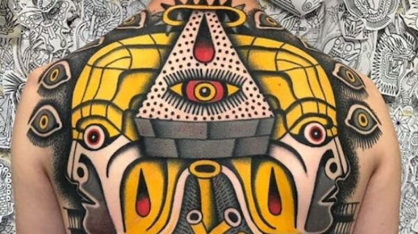 Liefhebbers van tatoeages komen weer volledig aan hun trekken (131)