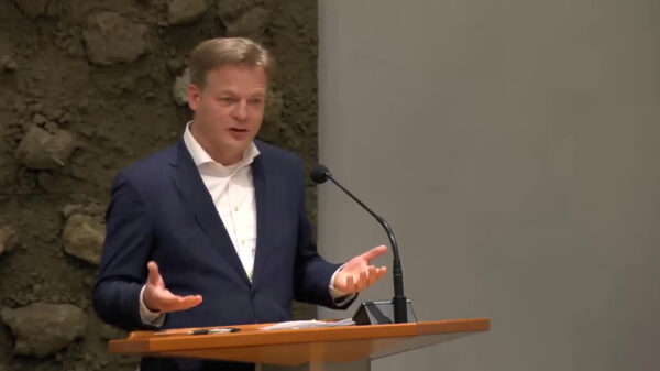 Pieter Omtzigt gaat weer ouderwets los op het 24,3 miljard kostende stikstoffonds