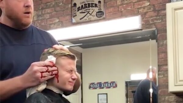 Kleine baas krijgt een nieuw kapsel en mag meteen door naar het ziekenhuis