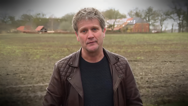 Alberto Stegeman legt krankzinnige martelpraktijken op Groningse zorgboerderij vast