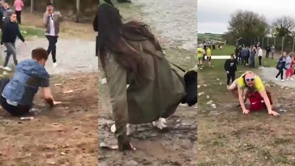 Festivalgangers vermaken zich prima door andere op hun muil te zien gaan