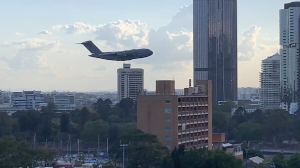 Vliegtuigshow in Brisbane doet toch enigszins denken aan 18 jaar geleden