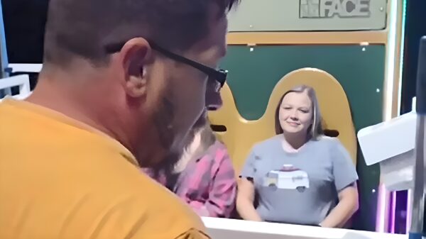 Ben je een sadist én op zoek naar een baan? Ga lekker werken in een pretpark!