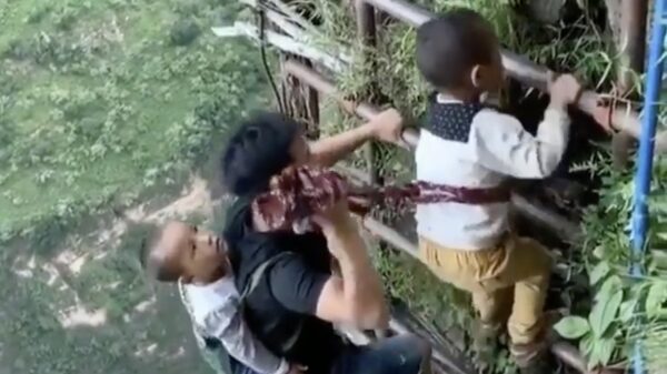 Sommige vaders willen hun kinderen wel héél erg graag op school hebben