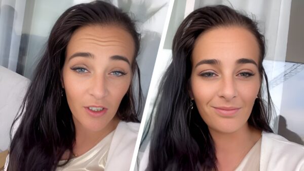 Nicol Kremers versiert d'r achterwerk met een tatoeage van een 'fan'