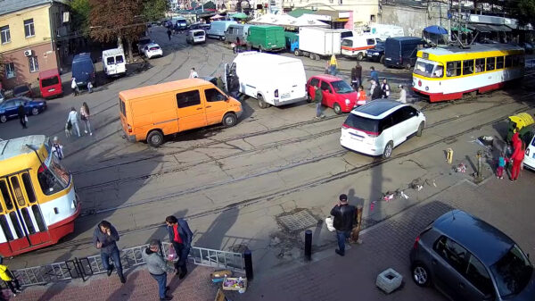 En de parkeren-op-de-meest-stompzinnige-plek-ooit-award gaat naar....