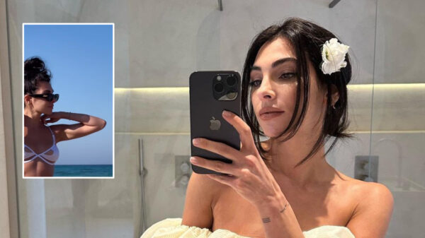 Anna Nooshin laat ons vanaf haar vakantieadres meegenieten van een stranddagje