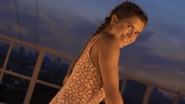 Nastya Nass komt met een prettig dansje voor het weekend