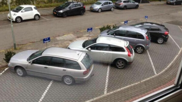 Het is bijna knap hoe deze prutsers zelfs hun ene taak weten te verklooien