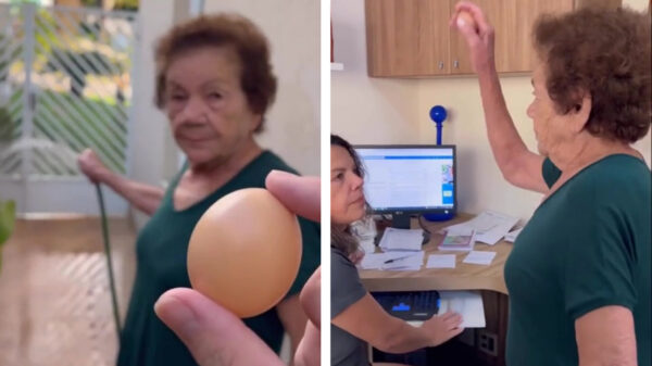 Oma wordt genadeloos te grazen genomen met nep-ei