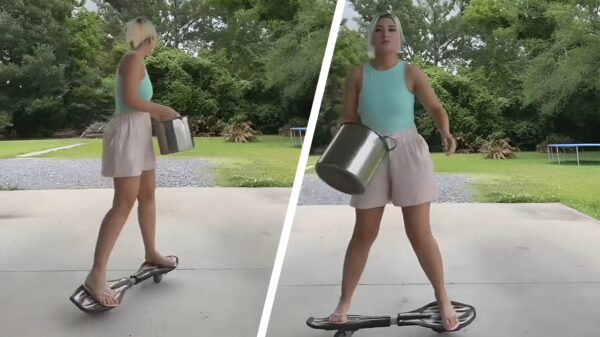 Skater zorgt voor een realistische sound effect op haar waveboard
