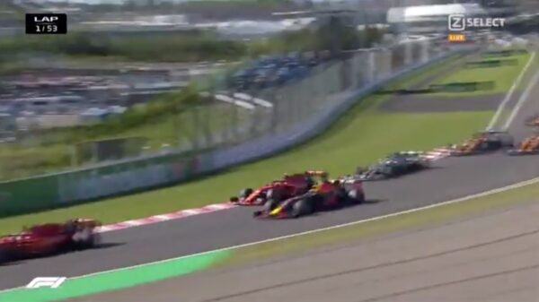 Verstappen zakt terug naar P18 na botsing in bocht 2 met Leclerc