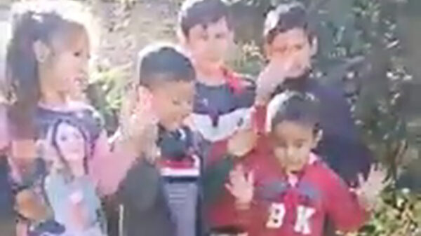 Max verpest kinderfeestje, steeds maar weer