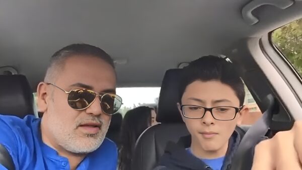 De eerste autorijles van zijn zoon was geen unaniem belachelijk groot succes