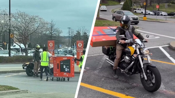 Een 65 inch televisie op je motor vervoeren? Geen enkel probleem!