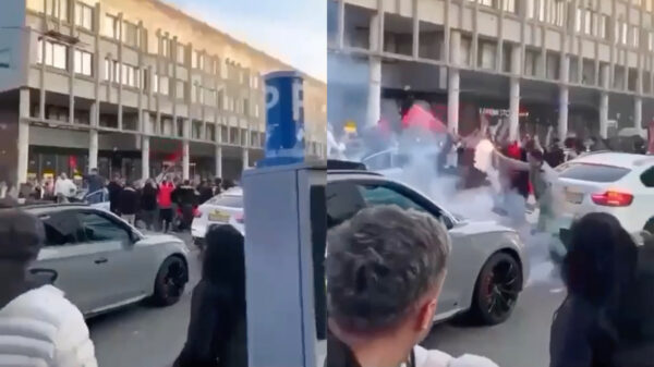 Vuurwerk knalt in hand van feestvierder na Turkse verkiezingswinst Erdoğan