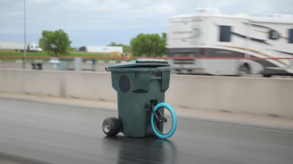 Doe-het-zelver Chris Rollins bouwt 's werelds snelste kliko