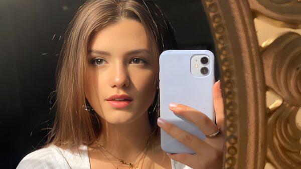 Spiegeltje spiegeltje aan de wand deze vrouwen zijn behoorlijk amusant (71)