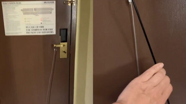 Dit is hoe een inbreker sneaky je hotelkamer probeert binnen te komen