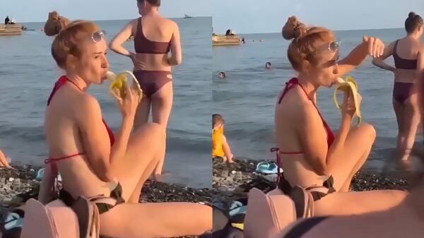 Wel eens iemand met een slecht gebit een banaan op het strand zien eten?