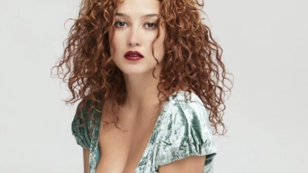 Katja Schuurman is een beetje sip maar 'Ollie' en 'Bollie' hangen er goed bij!