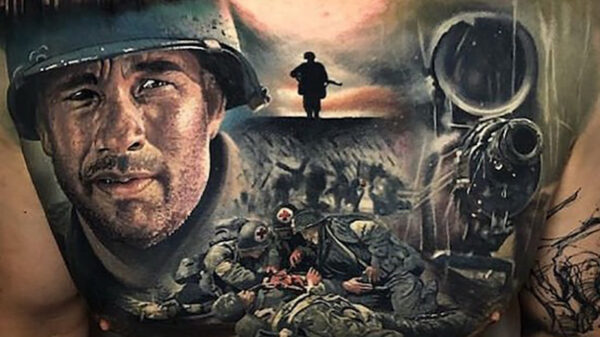 Liefhebbers van tatoeages komen weer volledig aan hun trekken (95)