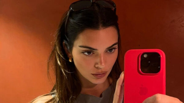 Ook Kendall Jenner heeft zichzelf in een kabouterjurk weten te hijsen