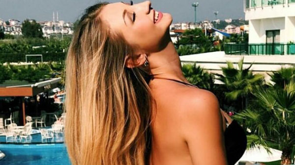 Russische realityster Margo Ovsyannikova wordt door jaloerse trien omvergebeukt