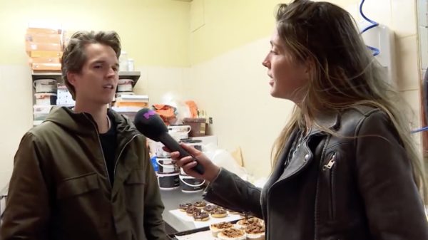 Gezellig: actiegroep Kick Out Zwarte Piet intimideert en chanteert Haagse ondernemers