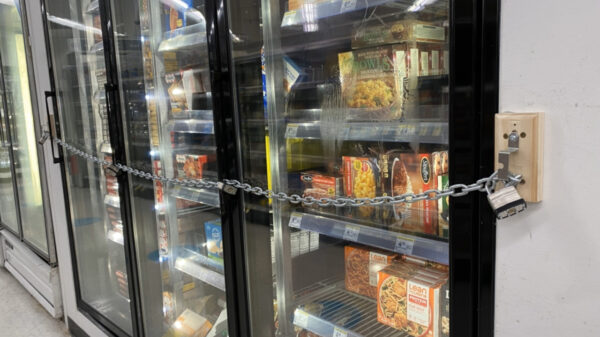 Supermarkt in San Francisco bindt vriezers dicht met kettingen vanwege winkeldiefstal