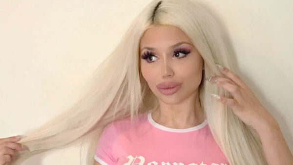 De 19-jarige door Barbie geobsedeerde Stefanie Mulic heeft al heel wat aan haar lijf laten sleutelen