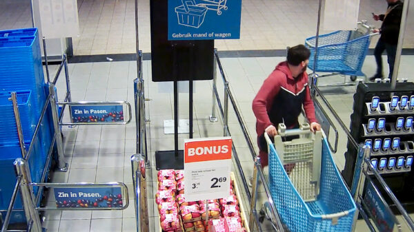 Opsporing verzocht: 3 mannen proberen in Arnhem voor € 1600 aan boodschappen te jatten