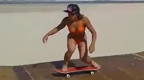 Bikiniskateboarden is wat ons betreft een prima sport om naar te kijken
