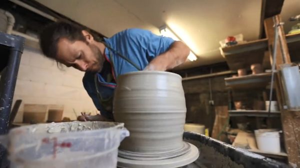 Pottenbakker heeft zijn dag niet en bakt er helemaal niets van