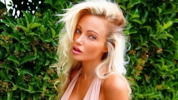 Ook op zondag zitten alle brassières toevallig weer in de was (89)