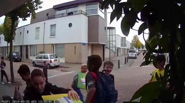 Als je de populairste deurbel van de buurt hebt