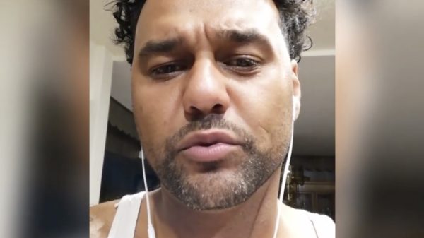 Gezellig: activist Kevin P. Roberson roept op tot hardere acties van Kick Out Zwarte Piet