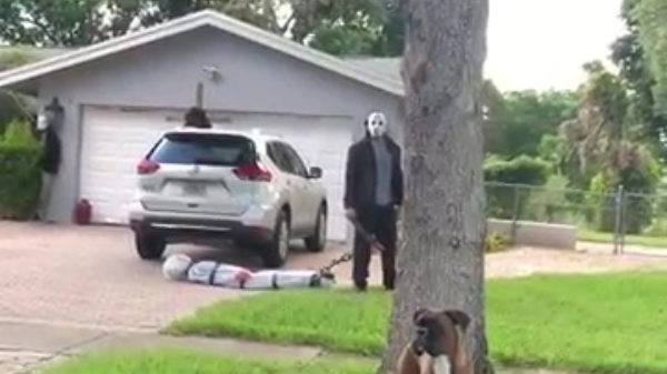 Protip voor inbrekers: laat het huis van deze kerel maar links liggen