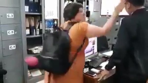 Vrouw mist vlucht op Bali, mept vliegveldmedewerker en mag daarom 3 jaar de bak in