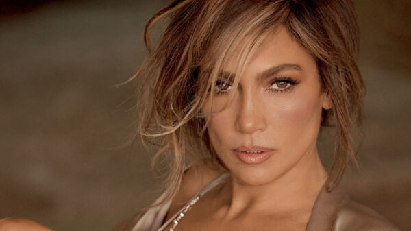 Jennifer Lopez laat zich in Intimissimi-campagne weer van haar beste kant zien