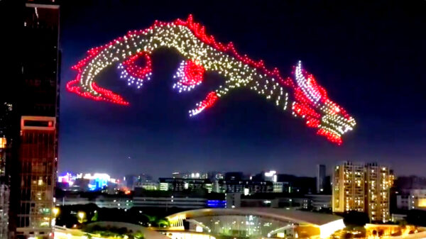 1.500 drones vormen een dansende draak in de lucht van het Chinese Shenzhen